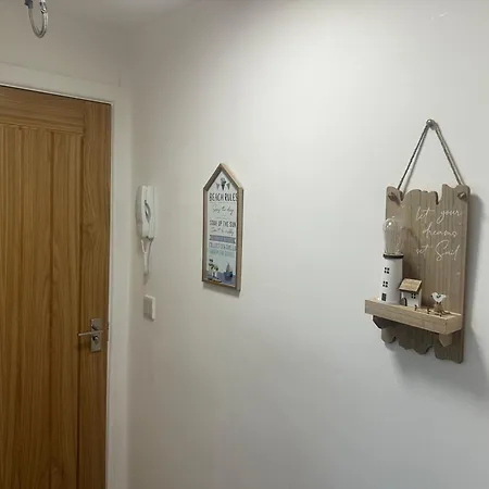 Modern Centre 1 Bed F4-ng * Bradford (West Yorkshire)