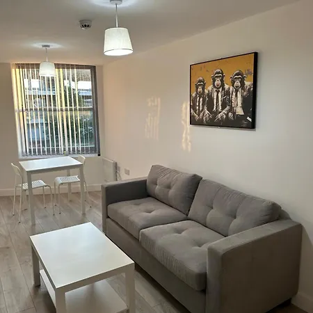 Modern Centre 1 Bed F4-ng Apartment Bradford (West Yorkshire)