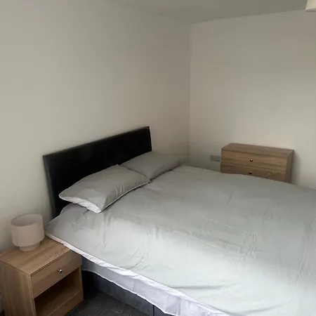Modern Centre 1 Bed F4-ng Apartment