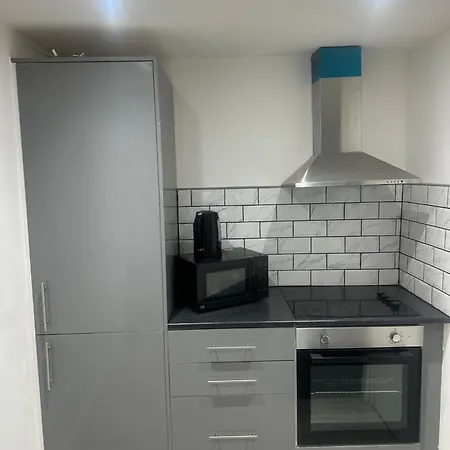 Modern Centre 1 Bed F4-ng Apartment *